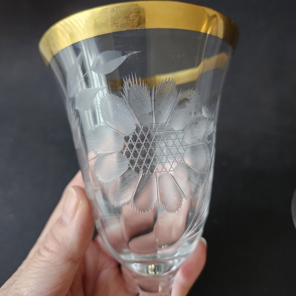Set of 2 VTG 24K Gold Banded Etched Sun Flower Wine Glasses,  Crystal barware - Picture 8 of 11